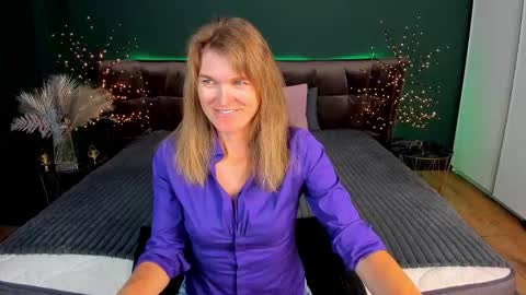 Annabel online show from September 25, 4:58 pm