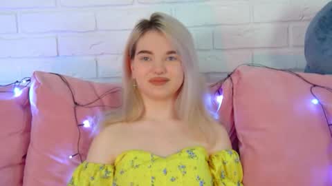 AnnaDelon online show from October 13, 5:31 am