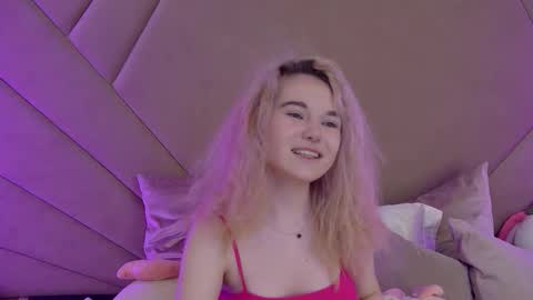 AnnaDelon online show from September 25, 5:14 am