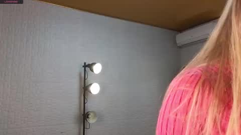 Annabel online show from November 21, 6:00 am