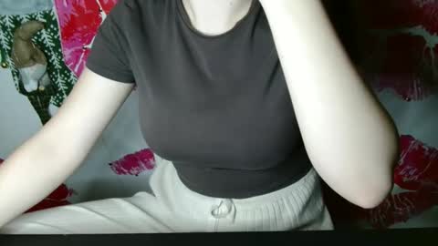 Bella online show from November 17, 7:05 pm