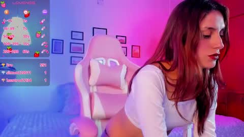 Anne online show from December 13, 8:04 pm