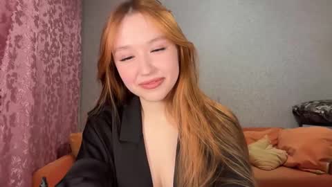 anne_blossomm online show from February 4, 4:33 pm