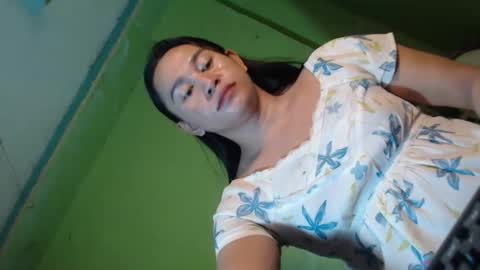 anne_hotaway online show from June 5, 11:15 am
