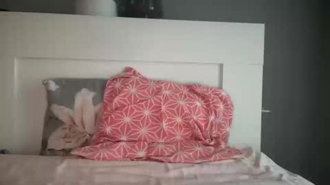 anned1991 online show from December 7, 11:34 am