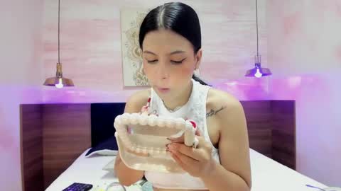 Anne online show from September 9, 3:06 am