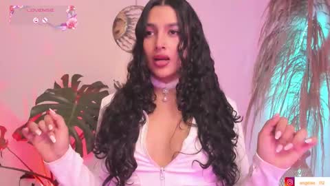 Angel online show from November 20, 5:43 pm