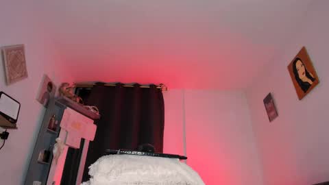 Creamy online show from June 4, 2:34 pm