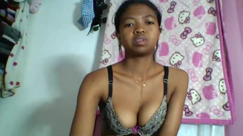 annica86 online show from July 28, 7:39 pm