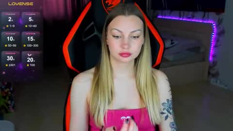 Annie online show from February 26, 11:46 am