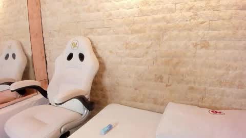  ANNIE  online show from March 6, 4:17 pm