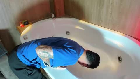 Annie And Leandro online show from January 7, 8:25 pm