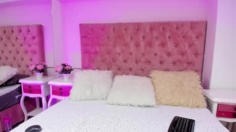 Annie  online show from January 21, 8:00 pm