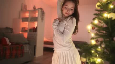 N  antics online show from December 20, 3:35 am