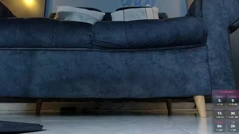 anny_loves online show from June 5, 6:13 pm