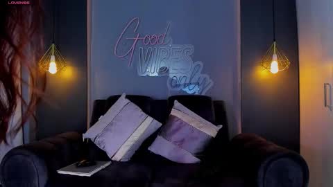 anny_loves online show from November 27, 5:42 pm