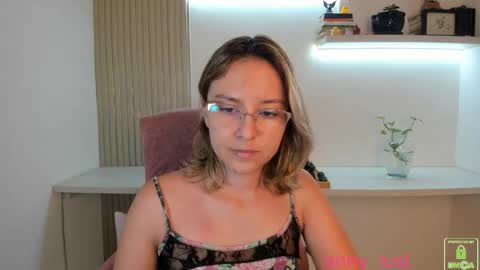 Issabela online show from March 18, 3:07 pm