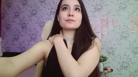 Annie online show from February 9, 8:32 am