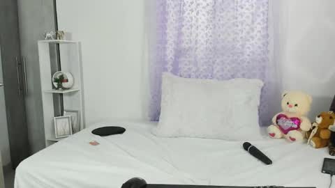 Anny online show from March 18, 7:53 pm