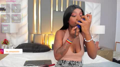 Anny online show from November 4, 7:04 pm