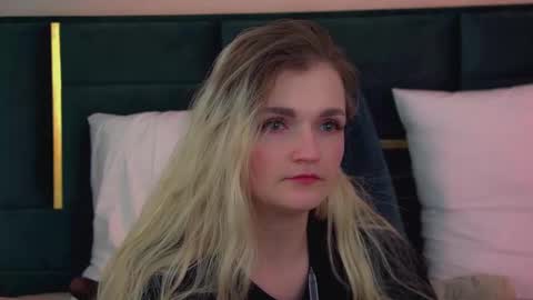 annyraii online show from February 21, 6:55 pm