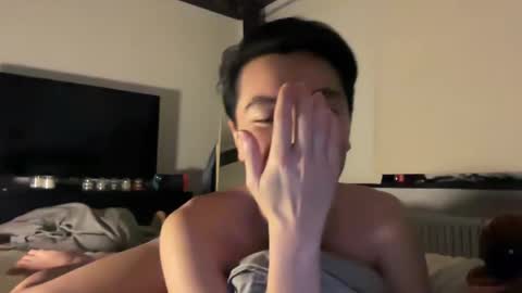 asiantwinkboy online show from December 16, 5:17 am