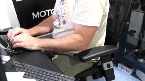 D online show from October 3, 1:08 pm