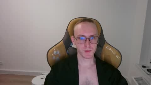 Snapshot of anthonythorn chatting on November 1, 9:14 pm anthonythorn online show from November 1, 9:14 pm