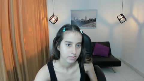 Snapshot of antonella_heinz_ chatting on December 7, 8:00 pm Antonella online show from December 7, 8:00 pm