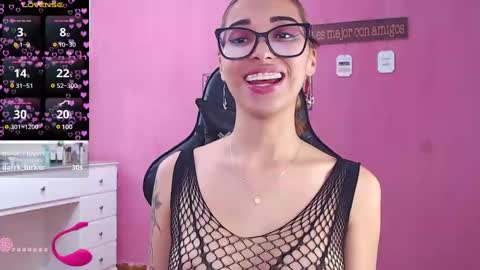 Snapshot of antonella_ponss chatting on March 6, 7:32 pm antonella_ponss online show from March 6, 7:32 pm