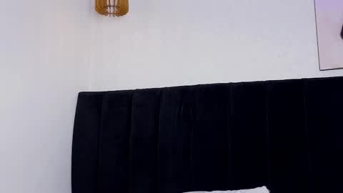 antonellariva_ online show from January 9, 9:53 pm