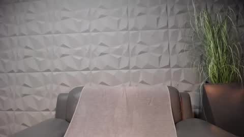 HI My name is Antonio online show from February 24, 12:20 am