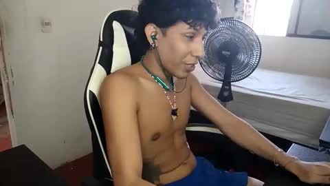 AnuarDHM online show from November 21, 3:43 pm