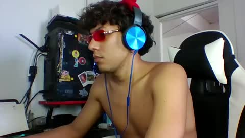 AnuarDHM online show from November 3, 3:57 pm