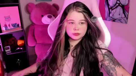  Independent model  online show from July 2, 5:18 pm