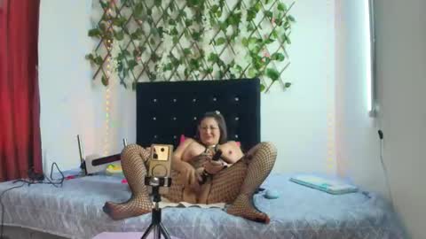 any mour online show from October 4, 9:23 pm