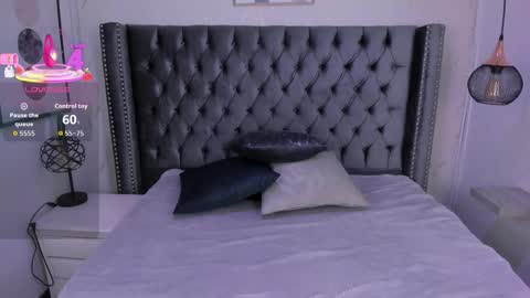 anya_belth online show from November 1, 8:08 pm