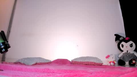 Angela online show from April 28, 7:07 pm