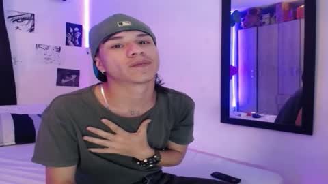 anyelo_sexyhot online show from January 11, 3:12 am