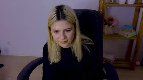 ApheliaStar online show from November 16, 4:09 pm