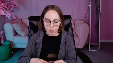 APHEX QUEEN online show from February 28, 4:10 pm