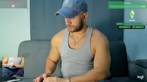 Snapshot of apolo_strange chatting on October 28, 3:51 am apolo_strange online show from October 28, 3:51 am