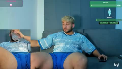 Snapshot of apolo_strange chatting on October 17, 11:09 pm apolo_strange online show from October 17, 11:09 pm