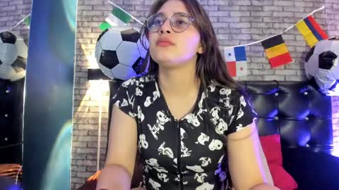 Apolonia eros online show from July 4, 3:54 am