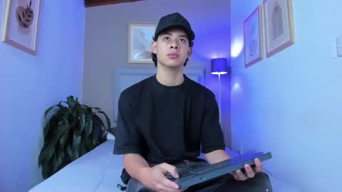 Apolo twink online show from October 27, 7:25 pm