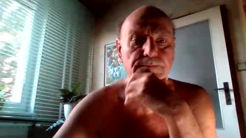 Adam online show from November 4, 5:53 am