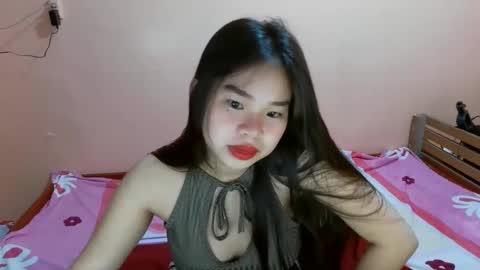 apple_pie23456 online show from February 8, 7:49 pm