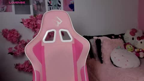     online show from February 26, 9:18 pm