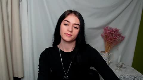 Aprill online show from January 6, 1:52 pm