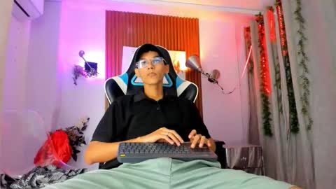 aquarius_xxx online show from October 18, 12:09 pm